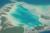POLYNESIE FRANAISE, Tuamotu - Rangiroa - Le lagon bleu - le must de l'excursion propose a la journe (baignade + pique-nique) sur l'atoll de rangiroa en polynesie franaise. encore plus joli que sur les cartes postales. vritablement c'est un bonheur de voyager dans cette partie du monde encore prserve par la distance..